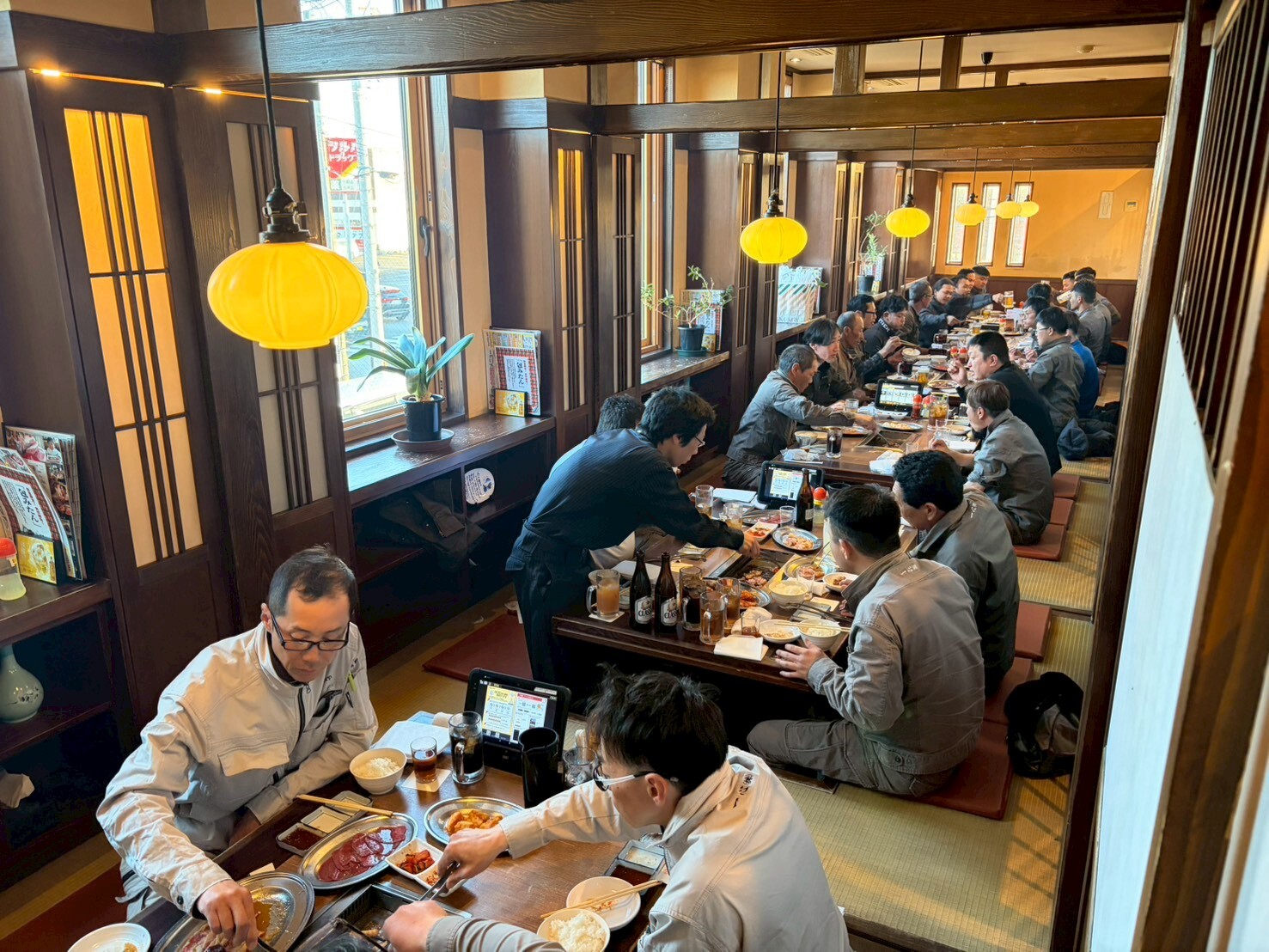 本社前での焼肉大会